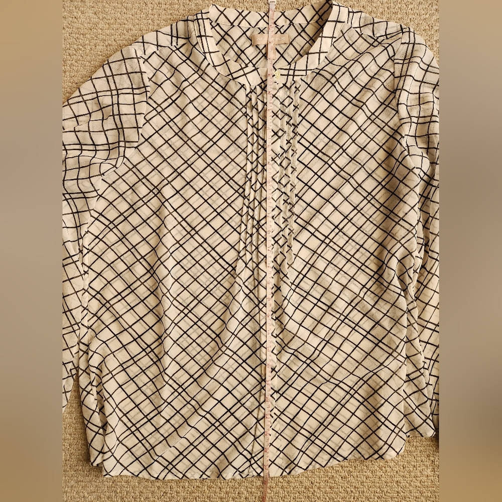 Banana Republic Ivory & Black Semi-sheer Blouse - Picture 8 of 9